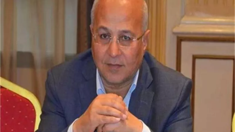نائب رئيس العمال: قرار الرئيس بإلغاء حالة الطوارئ من علامات 