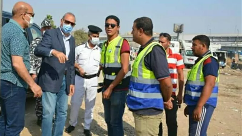 محافظ القليوبية يتفقد عددا من المشروعات الجاري تنفيذها.. ويتابع توسعة الطريق الدائري