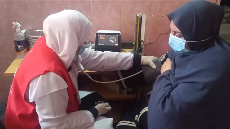 فحص المواطنين بالمبادرة الرئاسية لعلاج الأمراض المزمنة والكشف المبكر بالشرقية