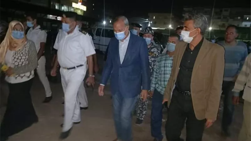 محافظ القليوبية يقود حملة مكبرة لازالة الاشغالات بمدينة شبين القناطر.. صور