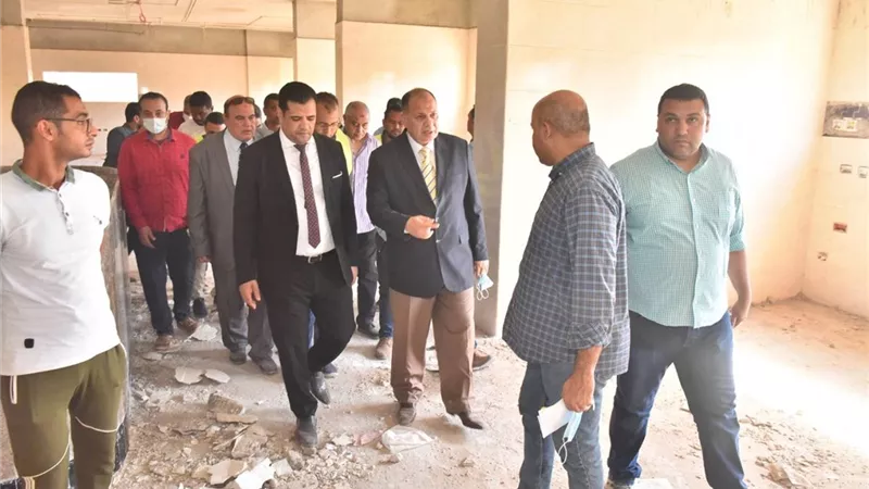 محافظ أسيوط يتفقد الأعمال الجارية في تنفيذ مستشفى منفلوط النموذجي الجديد ويتابع معدلات التنفيذ
