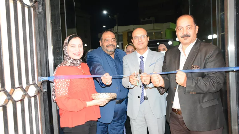 نائب رئيس جامعة أسيوط يفتتح معرض فنانى أسيوط بقصر الثقافة
