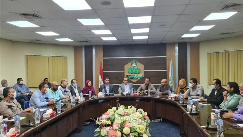 مستثمرى العاشر من رمضان تعقد اجتماع توفيقي بين المصانع المخالفة والجهات المعنية لتوفيق الاوضاع
