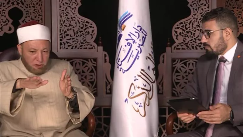 اكره والدى ورغم ذلك اطيعه.. فهل على وزر ؟.....الافتاء تجيب