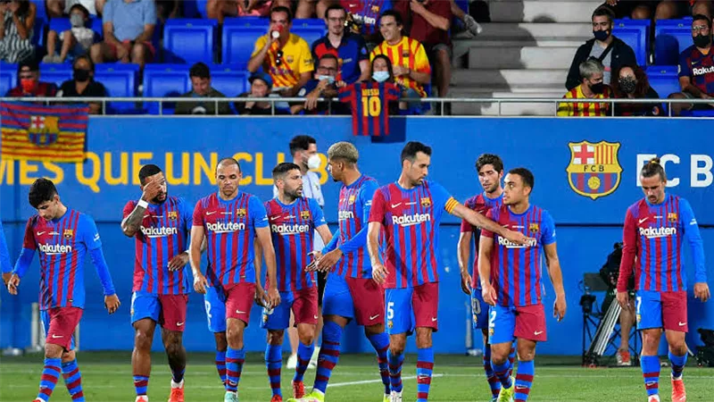 تشكيل مفاجئ لـ برشلونة أمام رايو فايكانو بالدورى الإسبانى