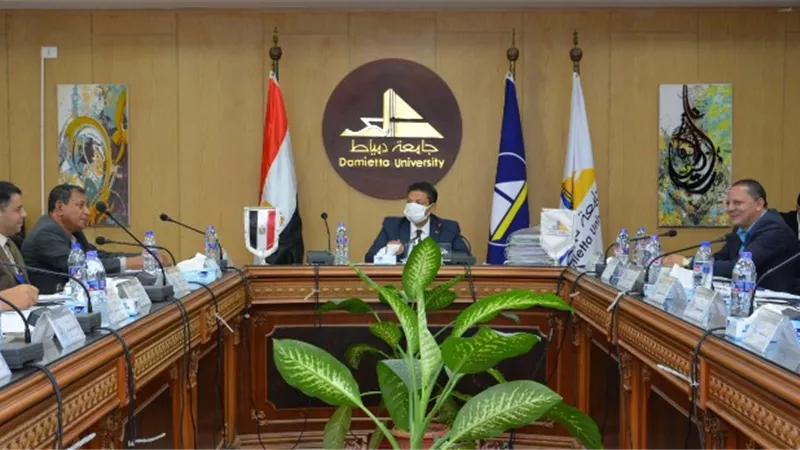 مجلس جامعة دمياط يمنح ١٠ باحثين درجة الدكتوراة