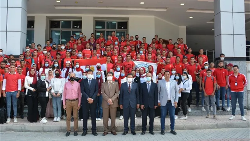 رئيس جامعة دمياط يشهد حفل استقبال الفرقة الأولى بكلية التربية الرياضية