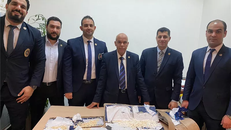 ضبط 4 الاف قرص مخدر مع فلسطيني قادم من تركيا بالمطار
