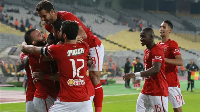 بعشرة لاعبين.. الأهلي يثأر من الإسماعيلي برباعية نظيفة في الدوري