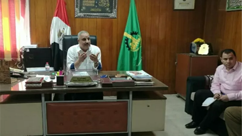 وكيل الرياضة بالقليوبية يجتمع مع رؤساء مجالس الادارات لمراكز الشباب بكفر شكر