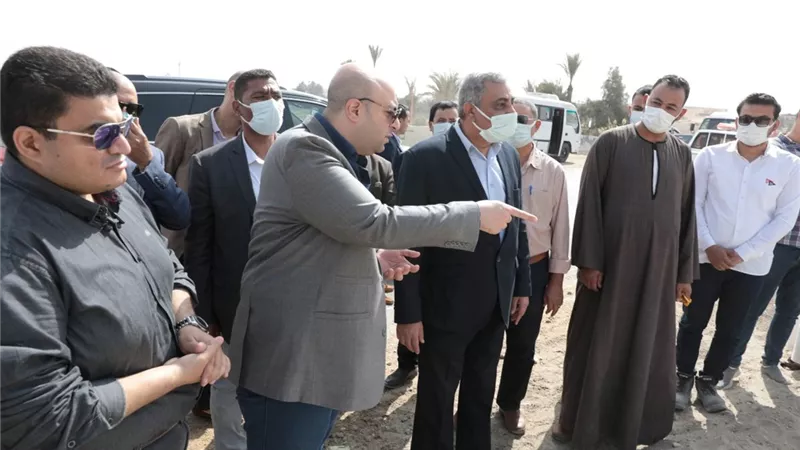 محافظ بني سويف يتفقد مخر سيل سنور