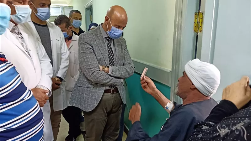 وكيل وزارة الصحة بالشرقية يؤكد على سرعة الانتهاء من إجراء العمليات الجراحية