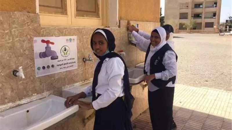 شركة مياه البحر الأحمر: ورش فنية وندوات توعية لطلاب المدارس بمرسي علم