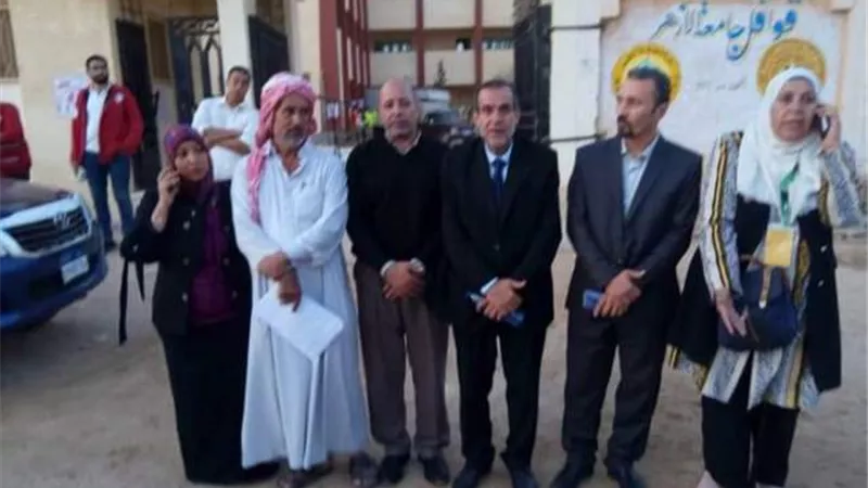 وكيل وزارة الصحة بمطروح يتفقد قافلة الازهر العلاجية
