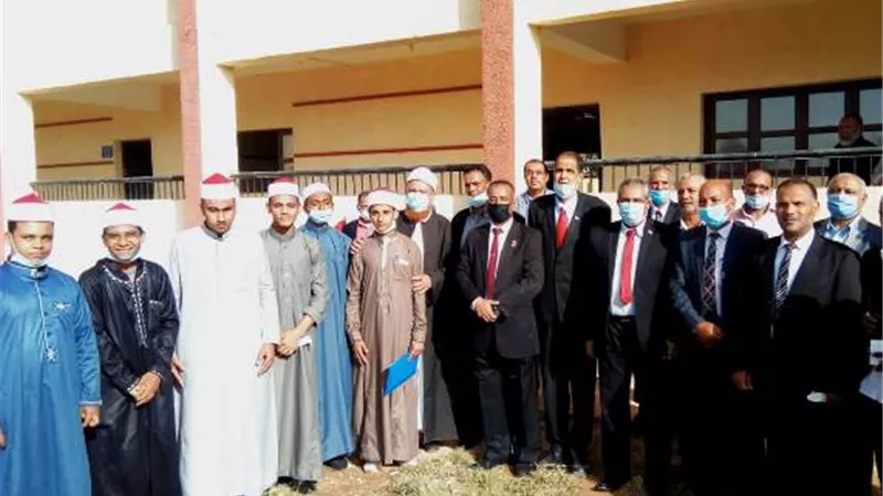 الأزهر وتعليم الداخلة يحتفلان بالمولد النبوي الشريف فى طابور الإذاعة المدرسية بالوادى الجديد