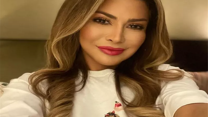بإبتسامة جذابة .. نوال الزغبي تشارك جمهورها 