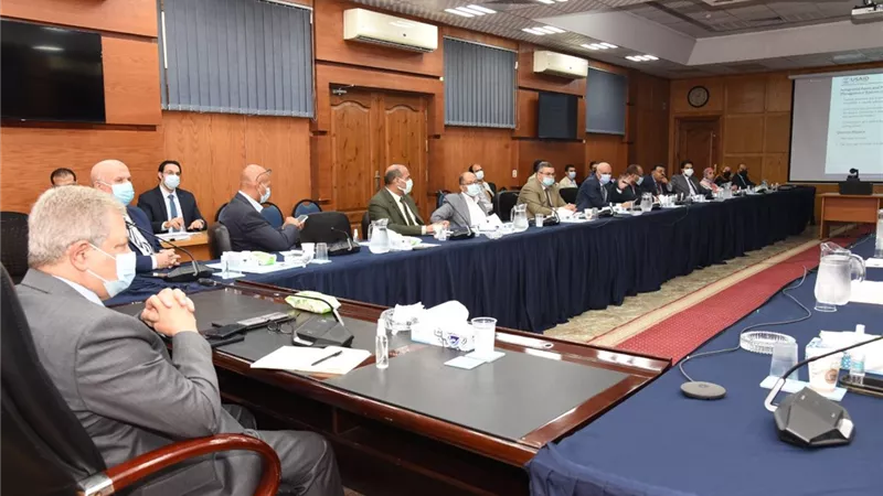 رسلان يجتمع مع مسئولى مشروع الحلول المتكاملة للمياه بالوكالة الأمريكية للتنمية