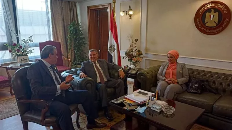 قطاع الاعمال وعمال مصر يعتمد اقرار حماية الصناعة الوطنية