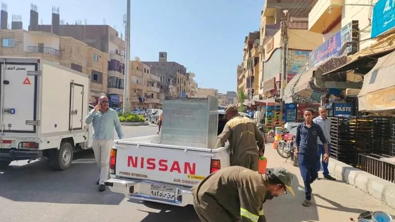 حملات مكثفة لرفع الإشغالات بشوارع الأقصر..صور