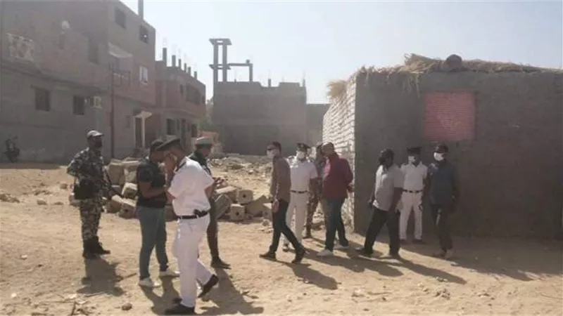 تنفيذ ٨ قرارات إزالة تعديات على الأراضى بمدينة الأقصر.. بالصور