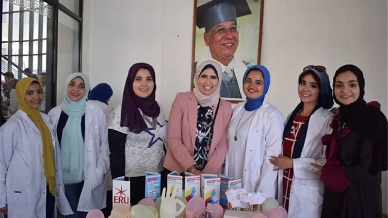 باحثة فى صيدلة الجامعة المصرية الروسية تعلن عن مقارنة لأفضل علاج لفيروس 