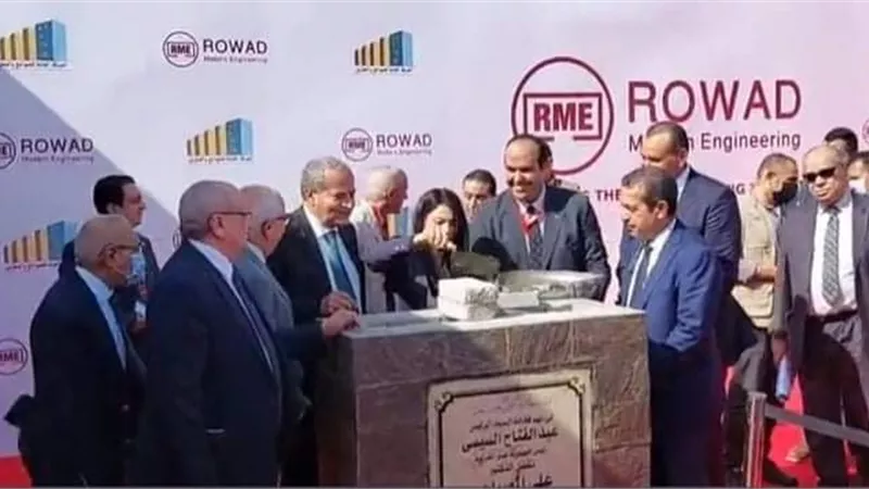وزيرا التموين والتعاون الدولي يضعان حجر اساس صومعة ميناء بورسعيد