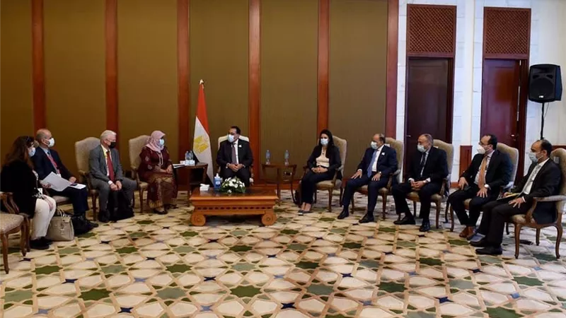 رئيس الوزراء يلتقى وكيل الأمين العام للأمم المتحدة المدير التنفيذي لبرنامج الأمم المتحدة للمستوطنات البشرية