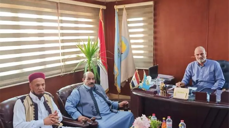 رئيس مركز ومدينة سيوة يلتقي أعضاء مجلسي الشيوخ والنواب ومشايخ قبائل سيوة