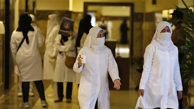 الصحة السعودية تسجل 46 إصابة جديدة بفيروس كورونا وحالة وفاة واحدة