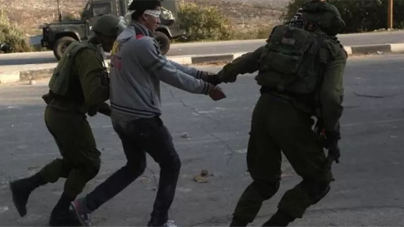 قوات الاحتلال تعتقل شابين في القدس