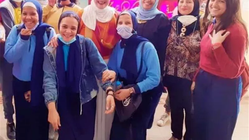 اصنع احتياجاتك بنفسك فى مدارس باب الشعرية فى القاهرة.. بالصور