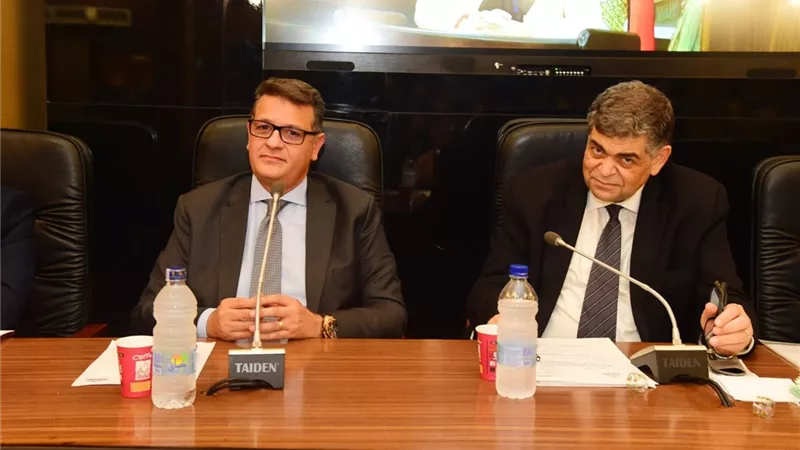 بالصور.. اجتماع لجنة الصحة بمجلس النواب برئاسة الدكتور أشرف حاتم