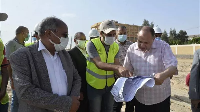 محافظ أسيوط يتفقد أعمال إحلال وتجديد مركز شباب قرية الغريب بمركز ساحل سليم