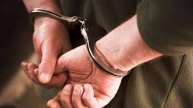 ادعى علاقته بكبار المسئولين .. ضبط رئيس حملة وهمية لمكافحة الفساد نصب على المواطنين ولهف أموالهم