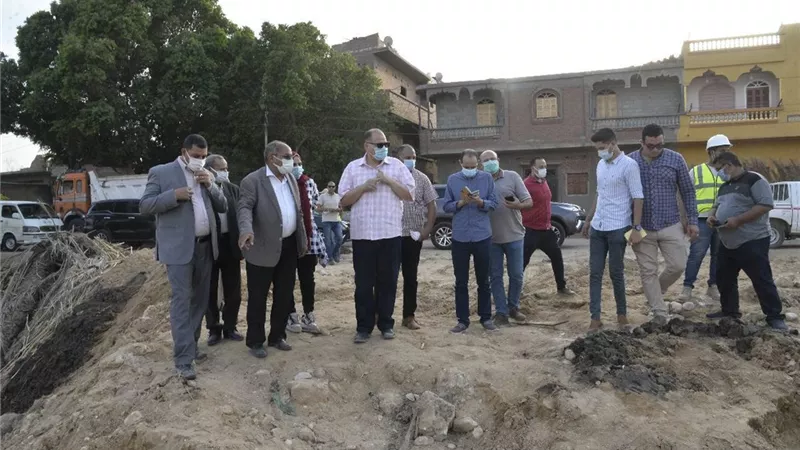 محافظ أسيوط يتابع أعمال إنشاء بعض الكباري على الترع بمركز ساحل سليم