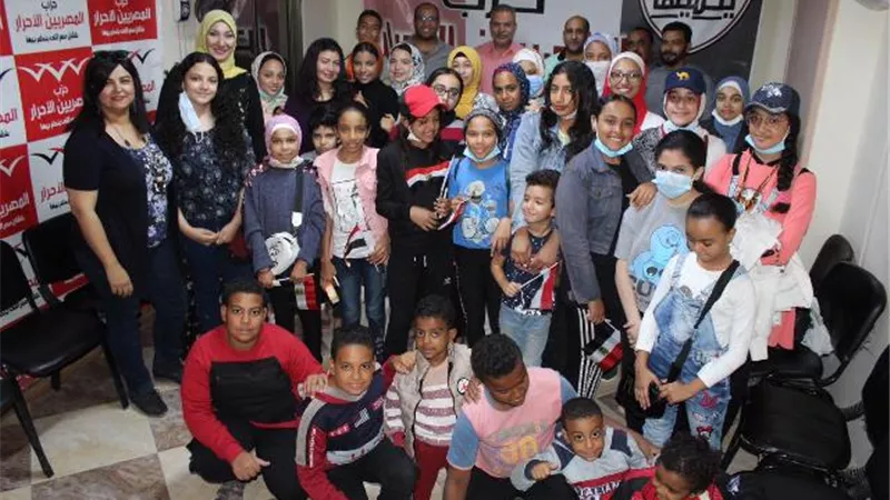 «المصريين الأحرار» يواصل الاحتفال بعيد السويس القومى