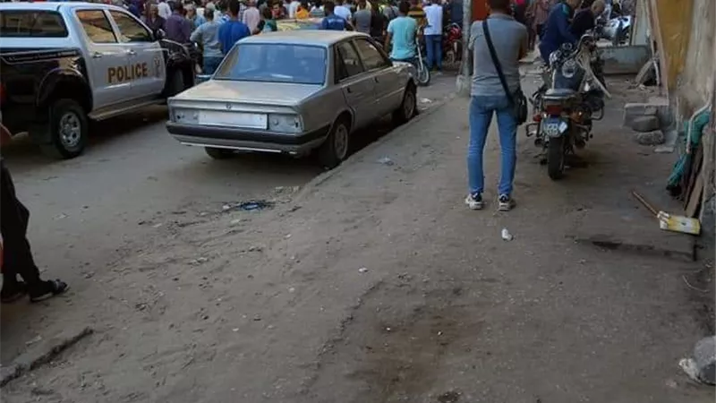 كردونا امينا بمحيط حادث قتل شخص لآخر وقطع رأسه وتجول بها في شوارع الإسماعيلية