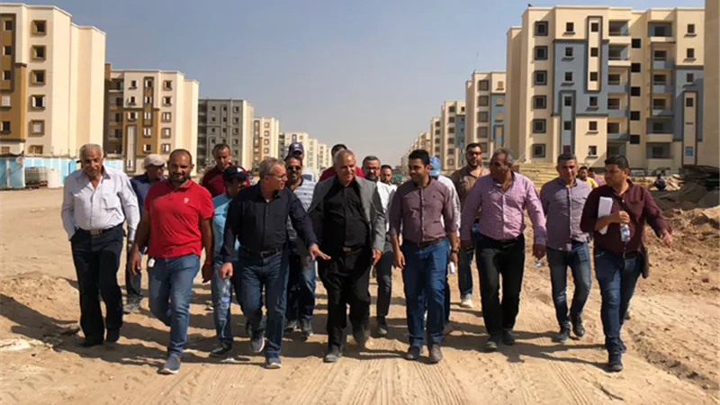 قيادات هيئة المجتمعات تتفقد أهم المشروعات السكنية فى العبور الجديدة.. بالصور والأرقام