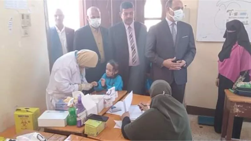 انطلاق حملة الكشف المبكر عن الانيميا والسمنة والتقزم بمدارس سوهاج..صور