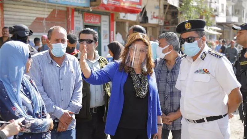 محافظ دمياط تتابع عمليات رفع كفاءة شوارع العاصمة..صور