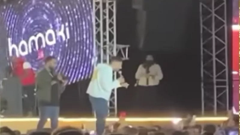 حماقى يتدخل لـ فض إشتباك بين طلاب في إحدى الجامعات .. فيديو
