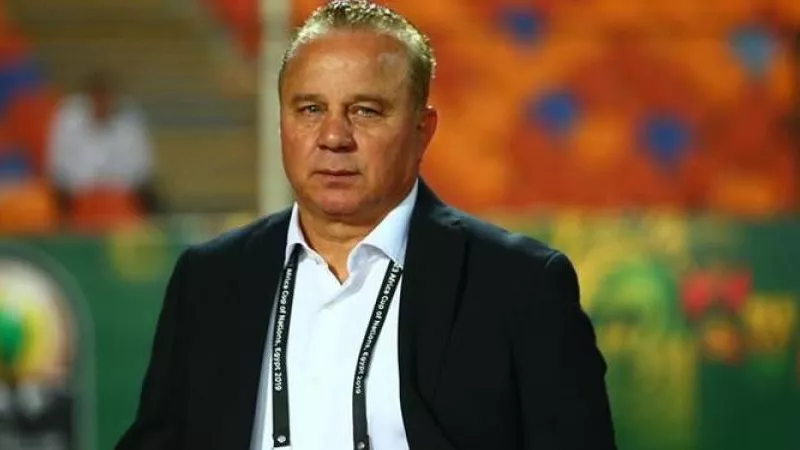 غريب يطالب اتحاد الكرة بإقامة معسكر للمنتخب الأولمبي