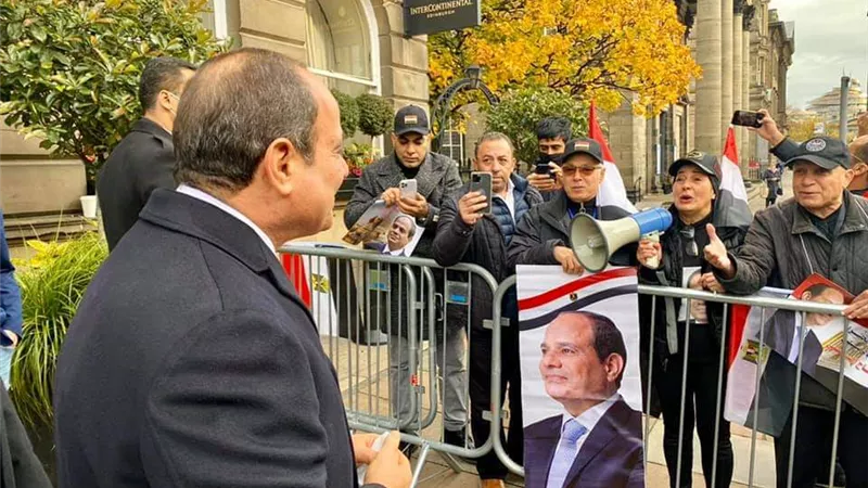 استقبال حافل من الجالية المصرية في اسكتلندا للرئيس السيسي