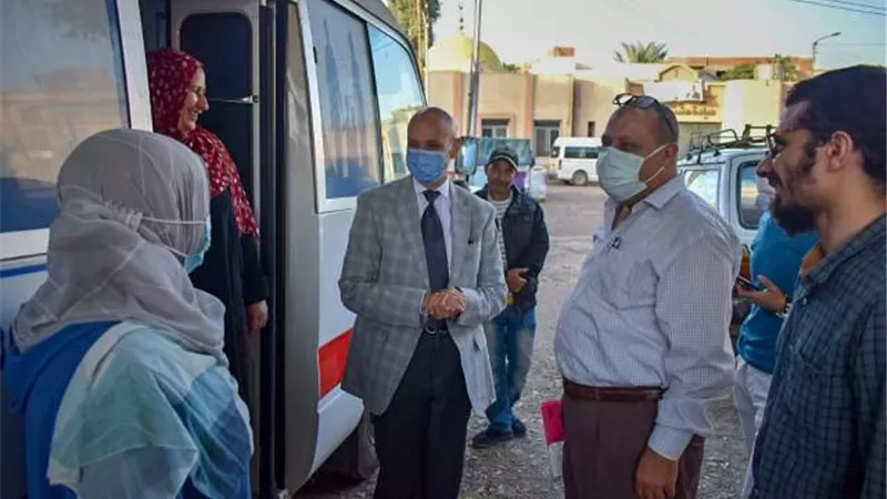 وكيل صحة الشرقية يتابع تطعيم المواطنين