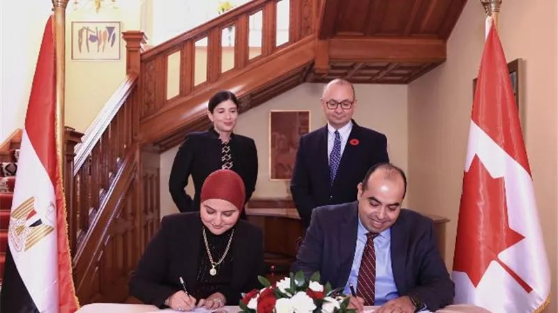 اتفاقية شراكة بين 
