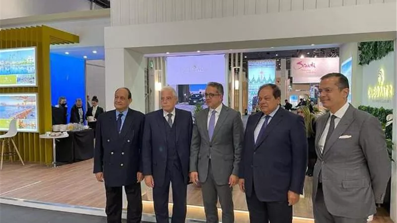 محافظ جنوب سيناء يشارك وزير السياحة ووزير الطيران في فعاليات بورصة لندن الدولية
