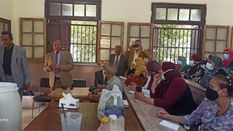 مبادره اصنع وأنتج احتياجاتك بنفسك فى مدارس عين شمس.. بالصور