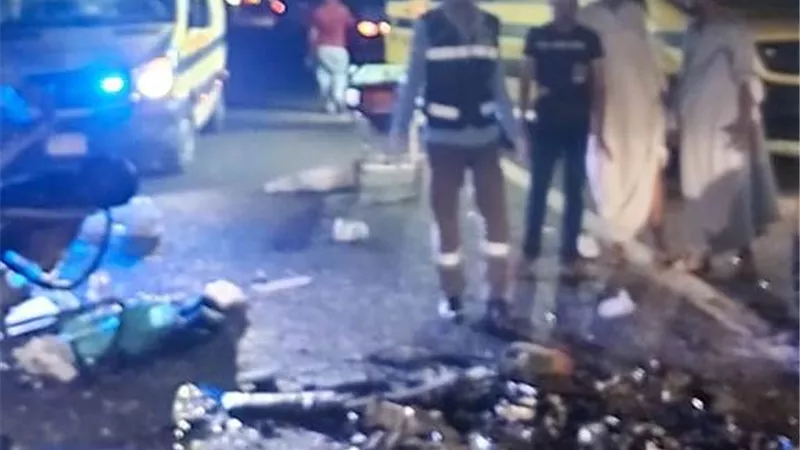 مصرع وإصابة 19 شخصا في حادث تصادم بطريق 