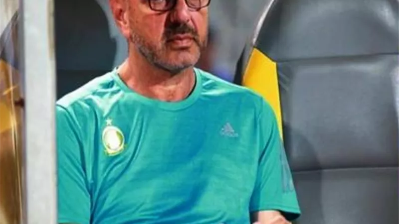 خالد الطيب : نرفض رحيل طلعت يوسف عن تدريب الفريق