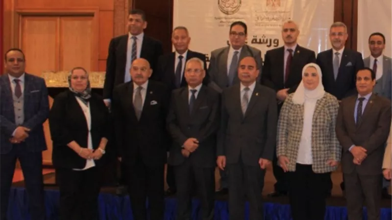 تكريم هشام تمراز فى ورشة عمل حاضنات الطلاب الفائقين
